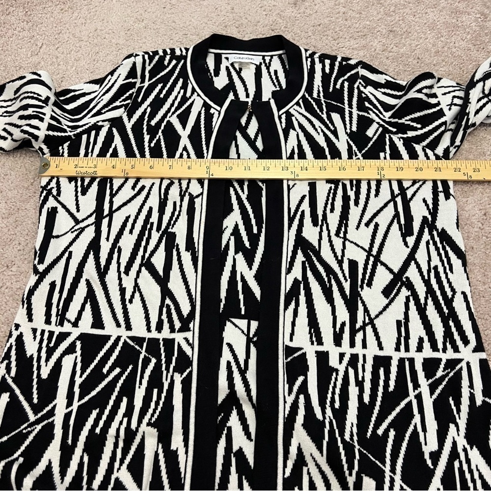 Calvin Klein Women’s Cardigan Size Medium - Picture 4 of 11